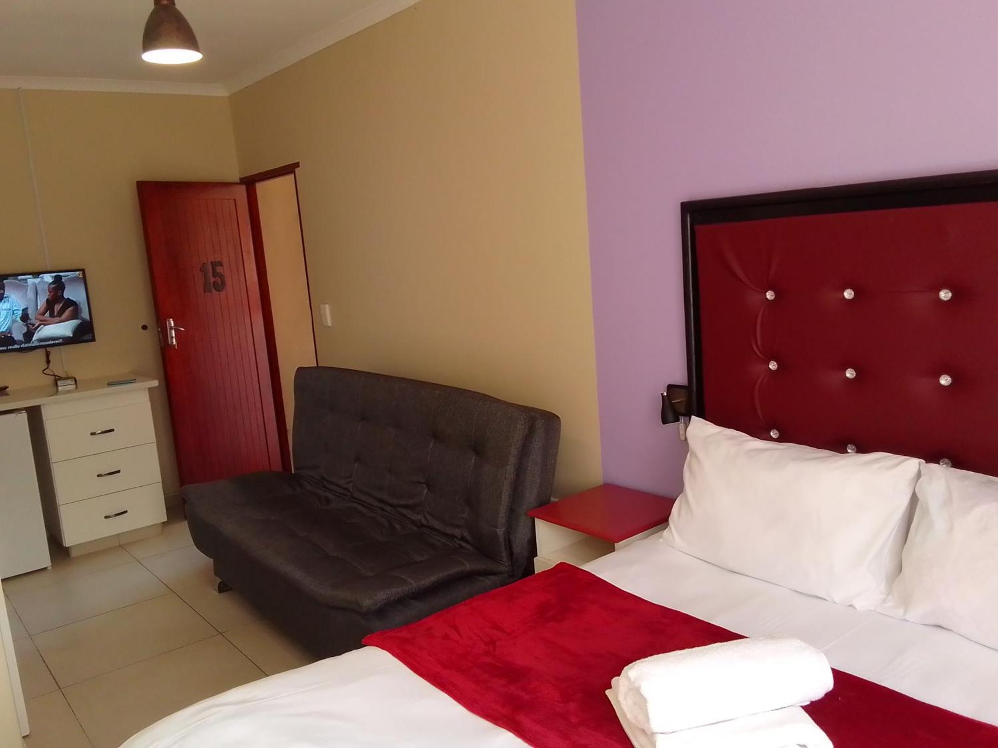 Emampingeni Lodge Bizana Extérieur photo